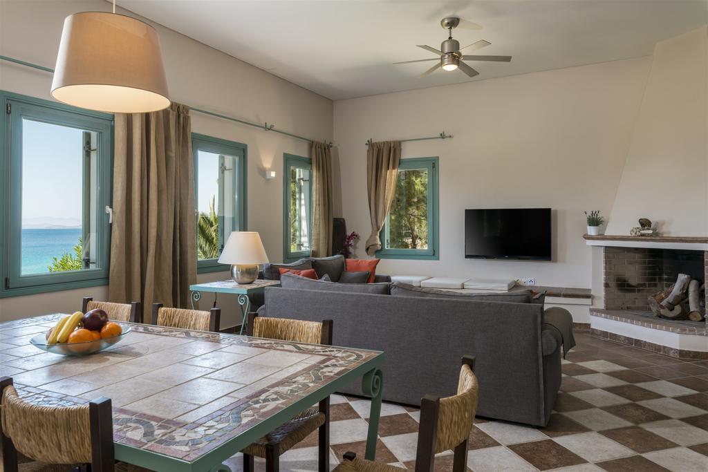 Electra Beachfront Villa Кранидион Экстерьер фото