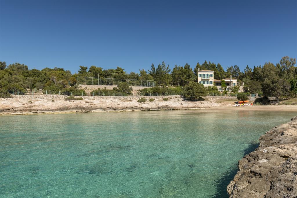 Electra Beachfront Villa Кранидион Экстерьер фото